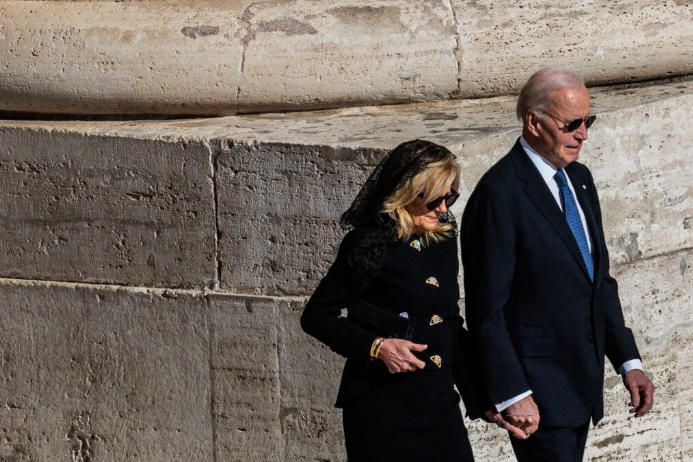 БАЈДЕН ВО БОРБА СО РАКОТ Хормонска терапија и зрачење БАЈДЕН ВО БОРБА СО РАКОТ Хормонска терапија и зрачење