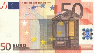 СЕ ПОВЛЕКУВААТ СТАРИТЕ БАНКНОТИ ОД 50 ЕВРА Да не се крева паника, Европската банка повика на навремена замена