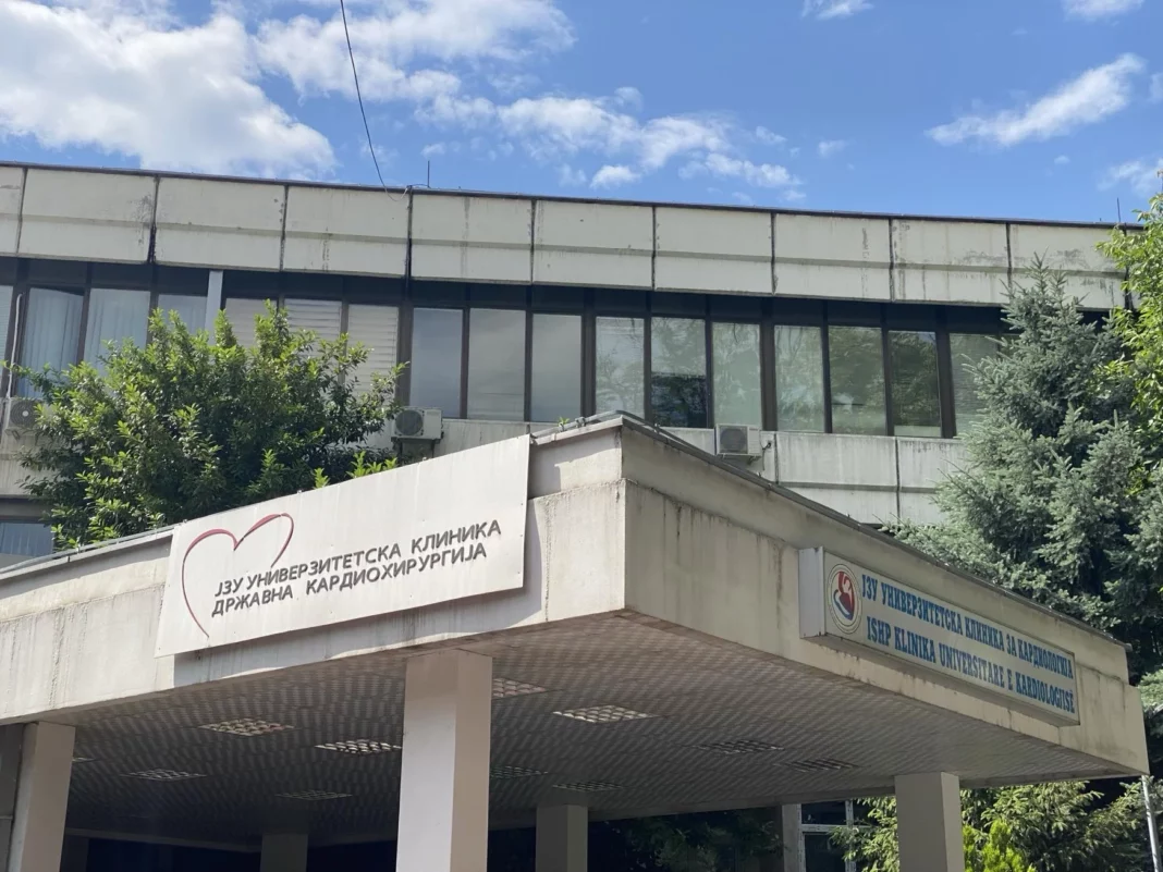 СОМНИТЕЛНИ ОПЕРАЦИИ – Министерството за здравство ангажира тројца странски кардиолози