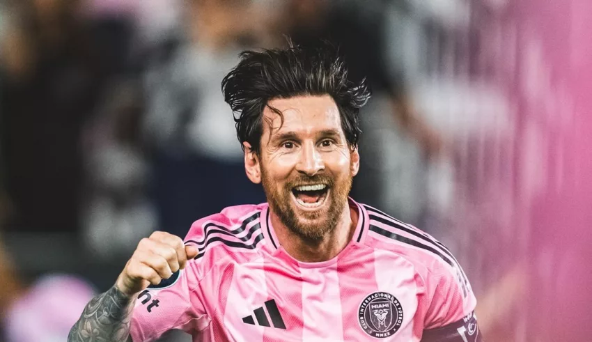 МЕСИ ПОВТОРНО ВО ГЛАВНА УЛОГА Интер Мајами победи со нов хет-трик! МЕСИ ПОВТОРНО ВО ГЛАВНА УЛОГА Интер Мајами победи со нов хет-трик!