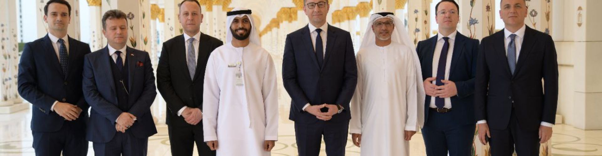 МИЦКОСКИ ОД ОБЕДИНЕТИТЕ АРАПСКИ ЕМИРАТИ: ОЧЕКУВАМ ПЛОДНИ И УСПЕШНИ СРЕДБИ Зајакнување на економста соработка помеѓу двете држави