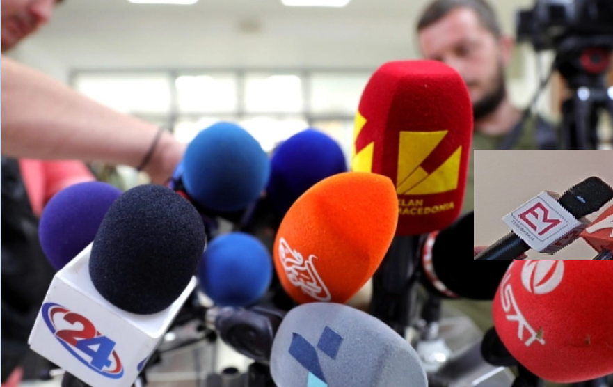 ЗАКОНСКА РАЗЛИКА МЕЃУ ИНТЕРНЕТ ПОРТАЛИТЕ Големите портали со минимум двајца вработени а мали портали со миниму еден вработен и еден хонорарец