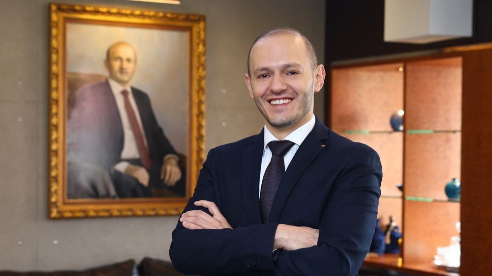 АПЕЛАЦИЈА ГО ПУШТИ ГАЗДАТА НА ПУЦКО ПЕТРОЛ Јахоски излегува од „Шутка“ со гаранција од над 2 милиони евра АПЕЛАЦИЈА ГО ПУШТИ ГАЗДАТА НА ПУЦКО ПЕТРОЛ Јахоски излегува од „Шутка“ со гаранција од над 2 милиони евра