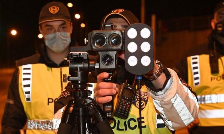 ВНИМАНИЕ, ВНИМАНИЕ, МВР ЛОВИ 24 ЧАСА НЕОДГОВОРНИ ВОЗАЧИ Сите радари се ставени во функција низ целата држава