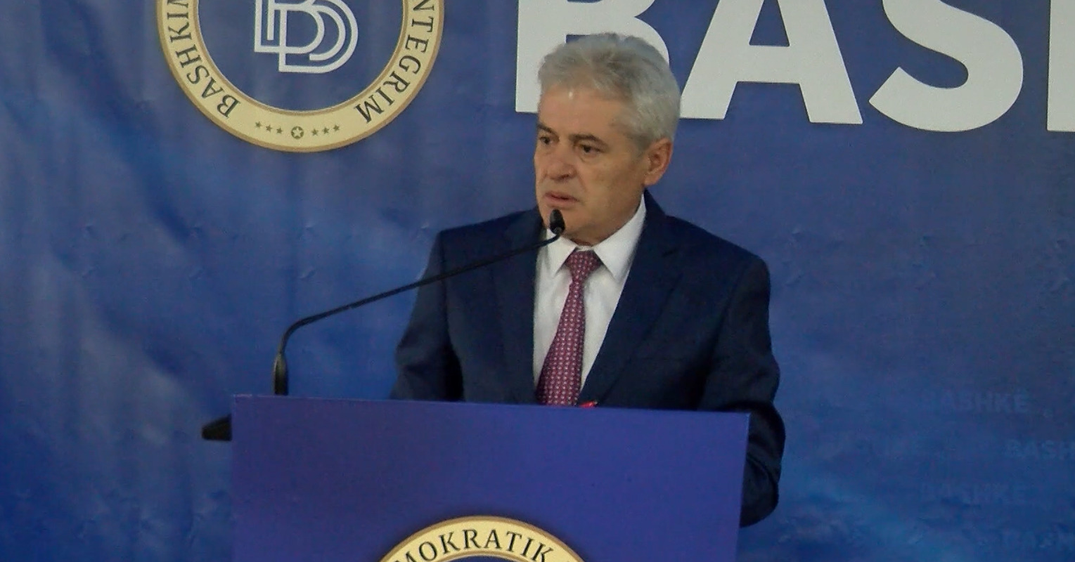 АХМЕТИ ОД СТРУГА Време е за единство, не за поделби АХМЕТИ ОД СТРУГА Време е за единство, не за поделби