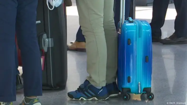 ИДНИНАТА СЕ ТОПИ 18% помалку деца, 66% не знаат да читаат ИДНИНАТА СЕ ТОПИ 18% помалку деца, 66% не знаат да читаат