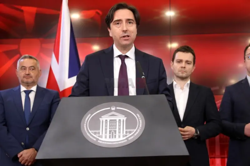 НЕМА ДА ИМА КАМПОВИ ЗА МИГРАНТИ ВО МАКЕДОНИЈА Визите се тема за разговор вели британскиот амбасадор Лосон