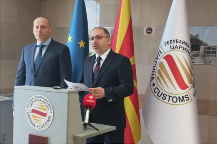 ЦАРИНАТА УДИРА ПО ШВЕРЦЕРИТЕ Откриена штета од стотици илјади евра, запленети злато, сребро, 35 возила ЦАРИНАТА УДИРА ПО ШВЕРЦЕРИТЕ Откриена штета од стотици илјади евра, запленети злато, сребро, 35 возила