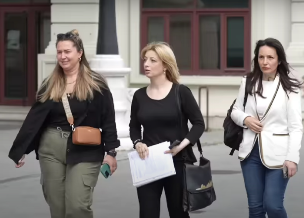 ДАНЕЛА ОТКРИ Во Чаир децата не играат фудбал – градат згради