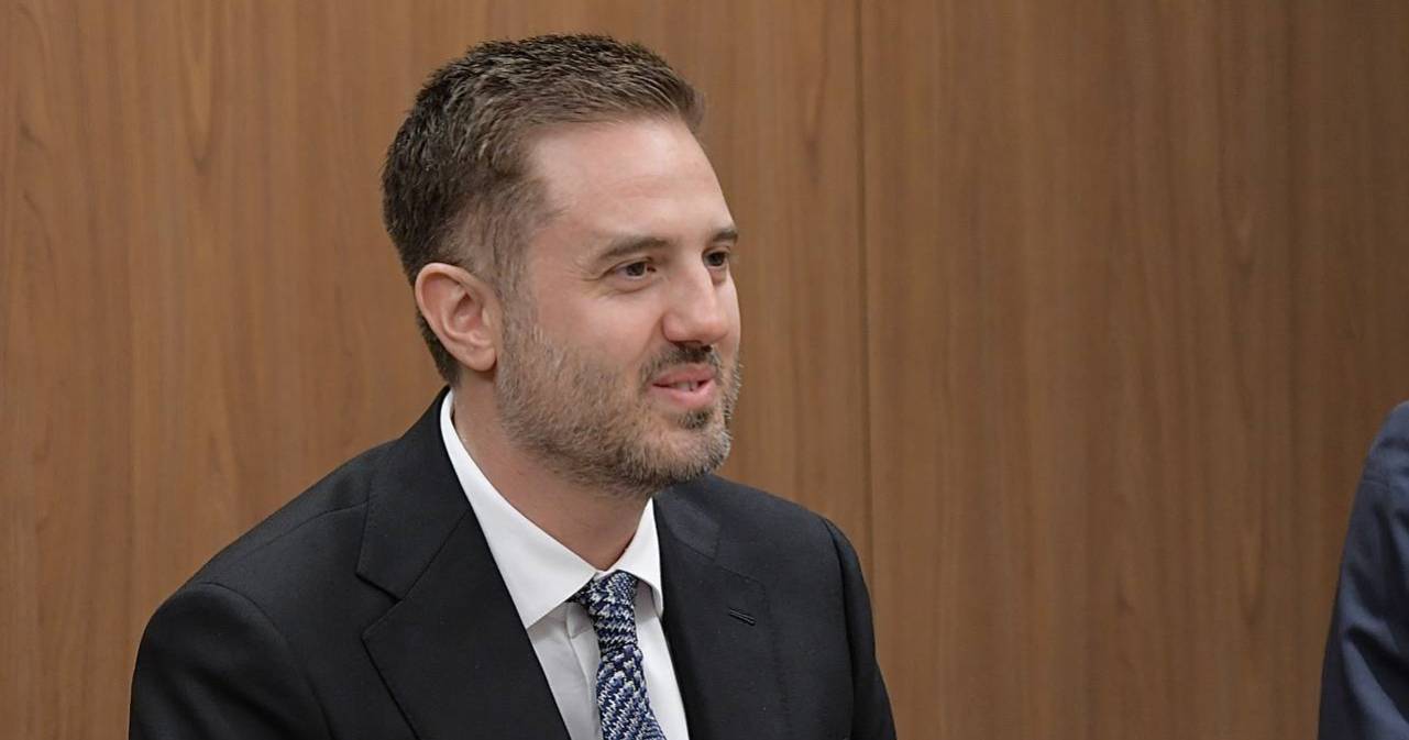 КРИС ПАВЛОВСКИ ВЛОЖУВА ВО АРХЕОЛОГИЈА Мисија за откривање на гробот на Александар Македонски