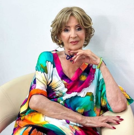 ЛЕПА ЛУКИЌ ОТКРИ ШОКАНТНА СЦЕНА ОД МИНАТОТО Ја фатив со маж ми, ја избркав гола – не ѝ дадов ни облека! ЛЕПА ЛУКИЌ ОТКРИ ШОКАНТНА СЦЕНА ОД МИНАТОТО Ја фатив со маж ми, ја избркав гола – не ѝ дадов ни облека!