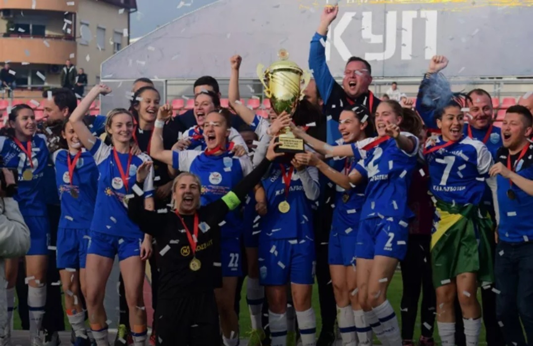 ЉУБОТЕН ПОВТОРНО НА ТРОНОТ Тетовскиот тим третпат по ред го освои Купот на Македонија