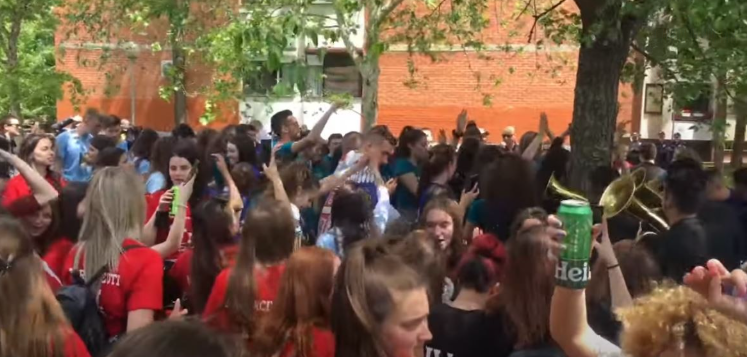 МВР АПЕЛИРА Матурирајте безбедно, без автомобил, алкохол и дрога