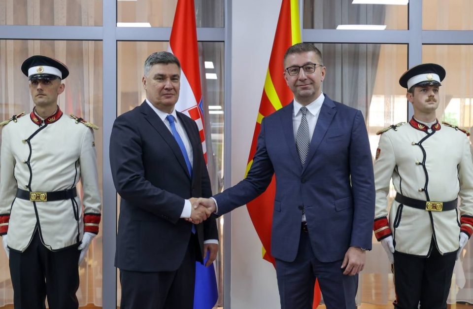 ЕВРОПА НА СИТЕ Мицкоски и Милановиќ за интеграција на Балканот ЕВРОПА НА СИТЕ Мицкоски и Милановиќ за интеграција на Балканот