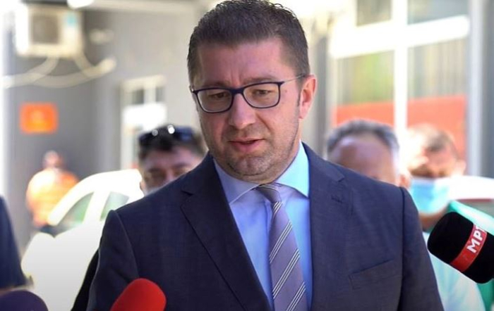 КОАЛИЦИЈАТА ПОД ЛУПА Мицкоски и Таравари на средба по празниците КОАЛИЦИЈАТА ПОД ЛУПА Мицкоски и Таравари на средба по празниците