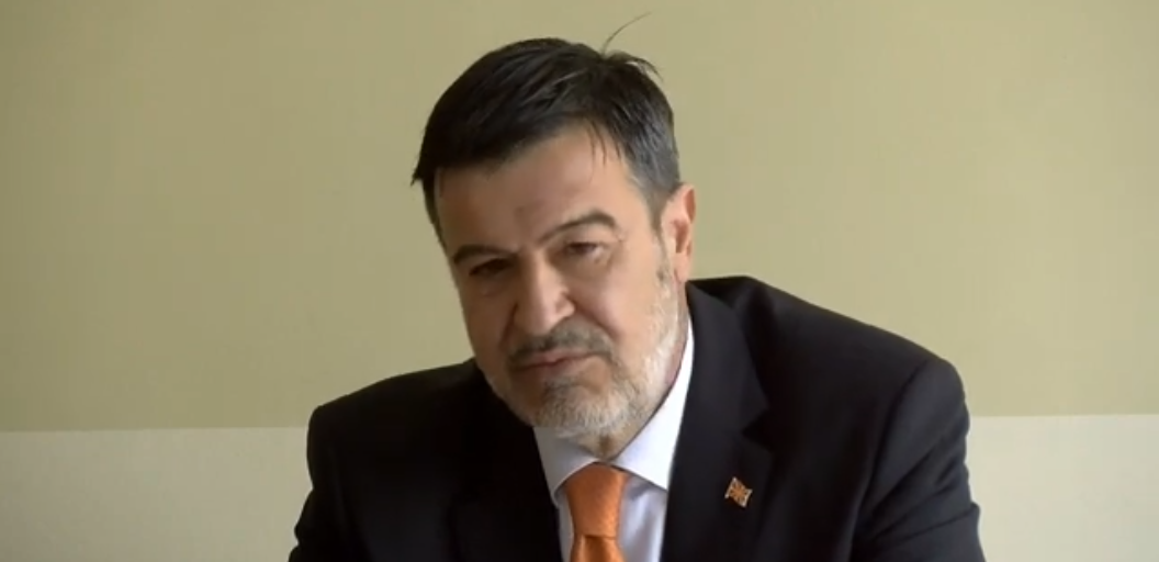 КУЌЕН ЗАТВОР НАМЕСТО ПРЕПОЛНИ ЗАТВОРИ Стартува системот со електронски алки КУЌЕН ЗАТВОР НАМЕСТО ПРЕПОЛНИ ЗАТВОРИ Стартува системот со електронски алки