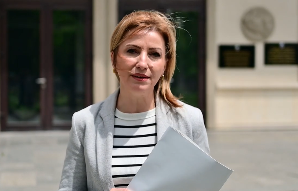 СДСМ ДОСТАВИ ДОКУМЕНТИ ДО ДКСК Бараме итна постапка за скандалозниот тендер во МВР СДСМ ДОСТАВИ ДОКУМЕНТИ ДО ДКСК Бараме итна постапка за скандалозниот тендер во МВР