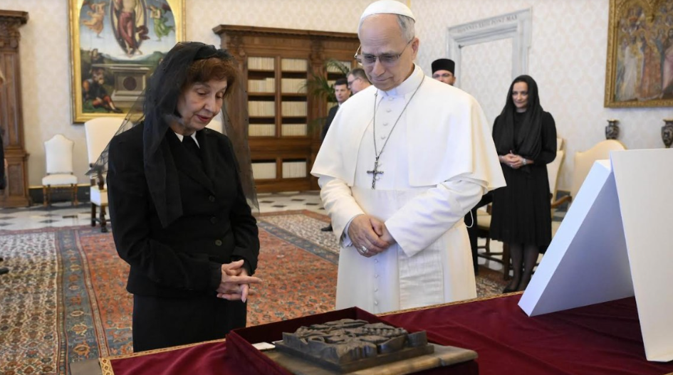СРЕДБА НА ПРЕТСЕДАТЕЛКАТА СО ПАПАТА Во време на неизвесност, потребни се силни духовни пораки