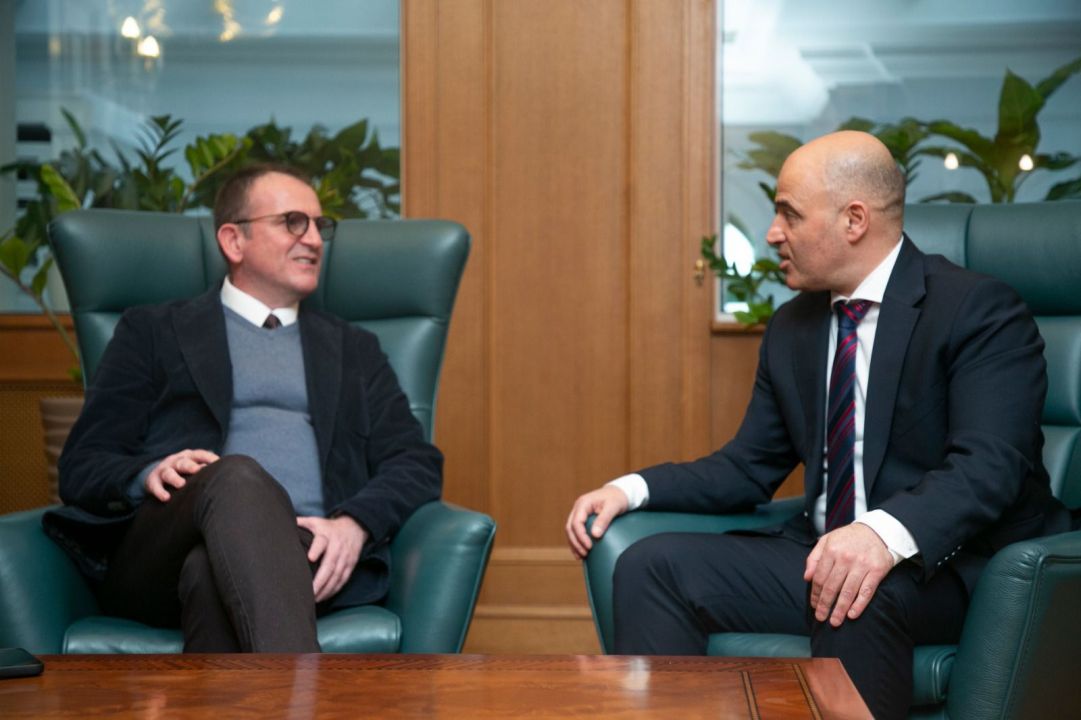 ПОЛИТИЧКАТА ПРОСТИТУЦИЈА НА НАЈАКО Дел е од владата, има врска со Ахмети а сега Таравари е можен партнер и на СДСМ за локалните избори ПОЛИТИЧКАТА ПРОСТИТУЦИЈА НА НАЈАКО Дел е од владата, има врска со Ахмети а сега Таравари е можен партнер и на СДСМ за локалните избори