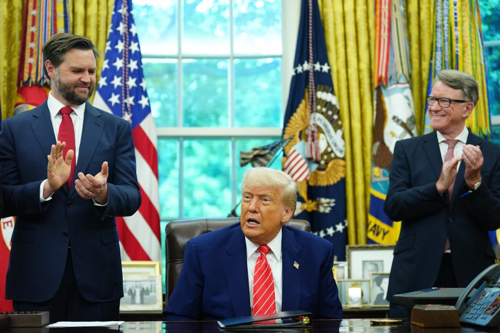 ТРАМП ОБЈАВИ УДАРНА ВЕСТ: Крај на војната меѓу Индија и Пакистан со наше посредство