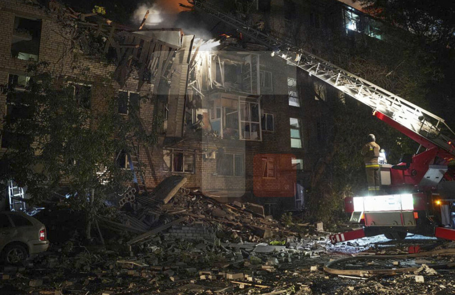 НАЈГОЛЕМ РУСКИ НАПАД ОД ПОЧЕТОКОТ НА ВОЈНАТА Нападнати цели низ Украина со 300 дронови и 70 проектили