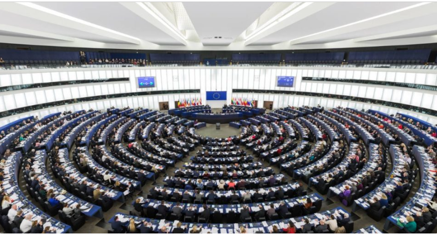 ЕВРОПА НА РАСКРСНИЦА Како да се финансира Украина?