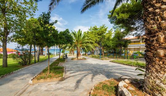 ЛЕТЕН ОДМОР СО ТРАГИЧЕН КРАЈ -19 годишен Македонец почина во Халкидики ЛЕТЕН ОДМОР СО ТРАГИЧЕН КРАЈ -19 годишен Македонец почина во Халкидики