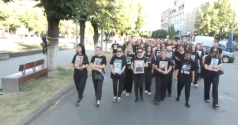 РОДИТЕЛИТЕ НА СТРАДАНИТЕ ВО „ПУЛС“ СО ПОВИК ДО ПРЕМИЕРОТ Бараат објавување на видеото од средбата во Владата