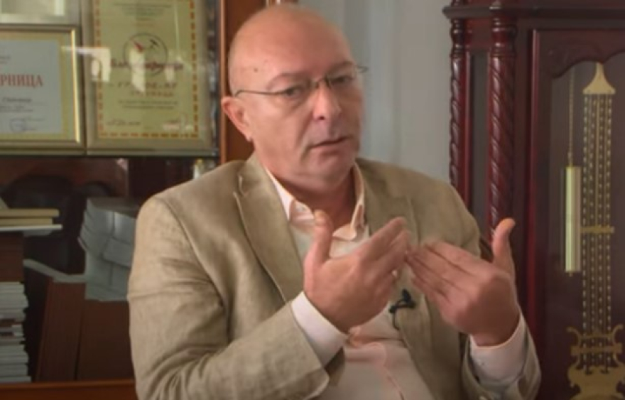 ПОЛИТИКА, ПАРИ И ГРАДЕЖНИШТВО Притворањето на Крмзов разоткривање на една криминална мрежа ПОЛИТИКА, ПАРИ И ГРАДЕЖНИШТВО Притворањето на Крмзов разоткривање на една криминална мрежа