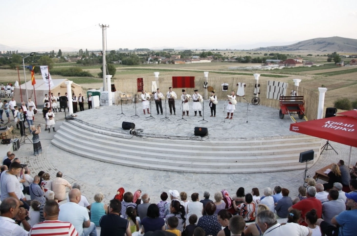 51. ФЕСТИВАЛ ПЕЦЕ АТАНАСОВСКИ Започнува најстариот фестивал на народни инструменти