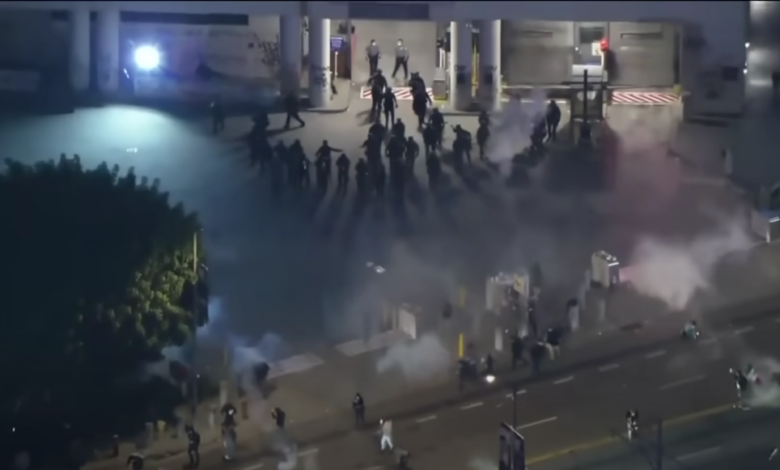 ПОЛИЦИСКИ ЧАС ВО ЛОС АНЏЕЛЕС Маринци на улиците повеќе од Ирак и Сирија