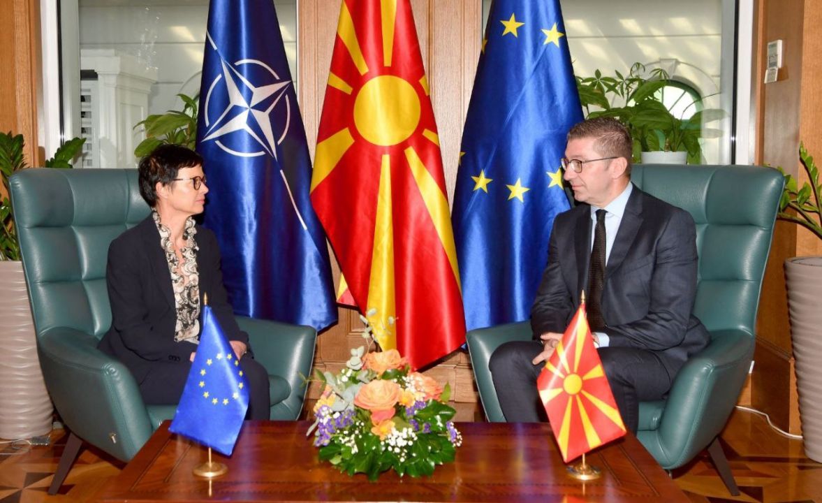 СРЕДБА МИЦКОСКИ И КОС – ЕУ со поддршка за реформите во Македонија СРЕДБА МИЦКОСКИ И КОС – ЕУ со поддршка за реформите во Македонија