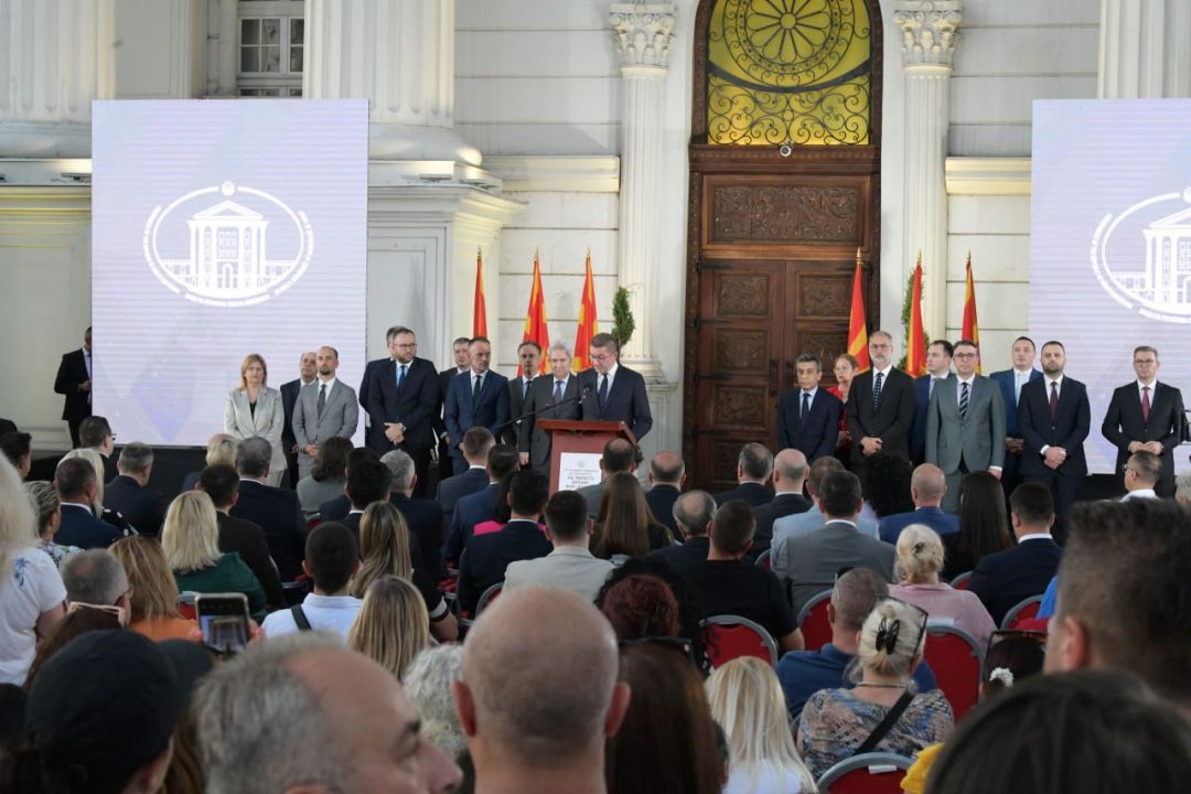 ВЛАДАТА ГО ПРЕЗЕНТИРАШЕ СРАБОТЕНОТО ЗА 1 ГОДИНА – Година на стабилизација, основа на идниот раст и развој