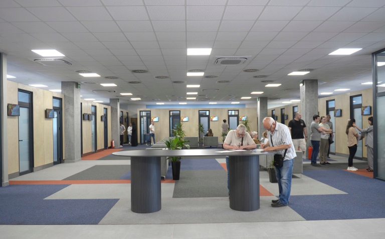 КРАЈ НА ГУЖВИТЕ Граѓаните добиваат брзи и модерни услуги во МРТВ КРАЈ НА ГУЖВИТЕ Граѓаните добиваат брзи и модерни услуги во МРТВ