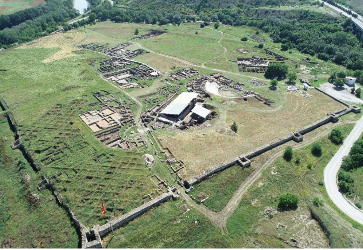 НАУКАТА СЕ ВРАЌА ВО СТОБИ Промовиран петтиот том од „Студии за старините на Стоби“