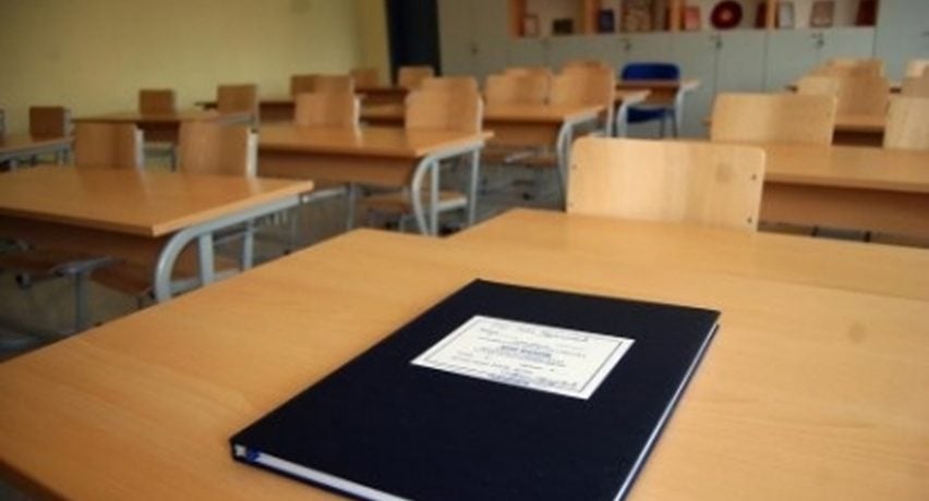 ИДНИНАТА СЕ ПРАЗНИ 17.000 ученици помалку за седум години