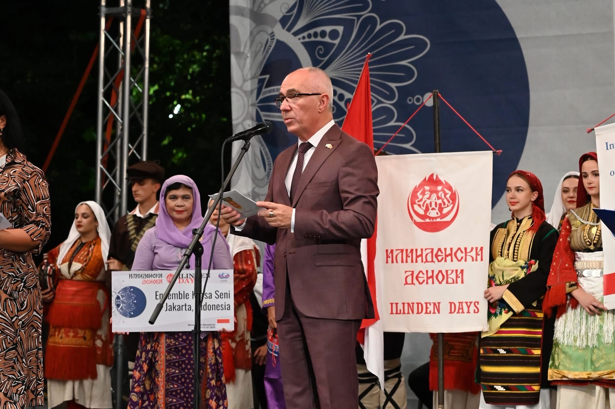 ГРАДОНАЧАЛНИКОТ КОЊАНОВСКИ ГО ОТВОРИ ФЕСТИВАЛОТ ИЛИНДЕНСКИ ДЕНОВИ Над 1.300 учесници од повеќе од 10 земји