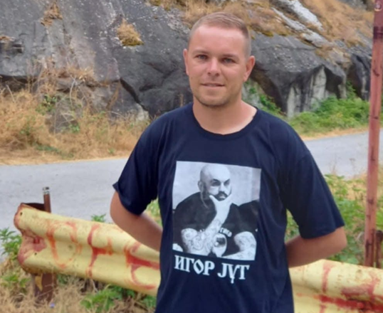 СТОТИЦИ КИЛОМЕТРИ ЗА ПРАВДА И СЕЌАВАЊЕ – Стефан од Куманово тргна пеш за Крушево