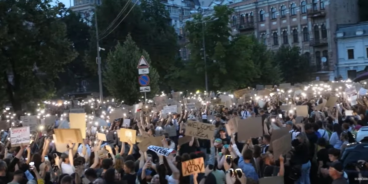 ПРОТЕСТИ ВО УКРАИНА Контроверзен антикорупциски закон е причината за тоа