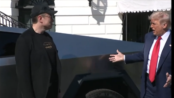 ТРАМП ГО УДРИ МАСК КАДЕ ШТО БОЛИ Претседателот размислува да го депортира Елон Маск