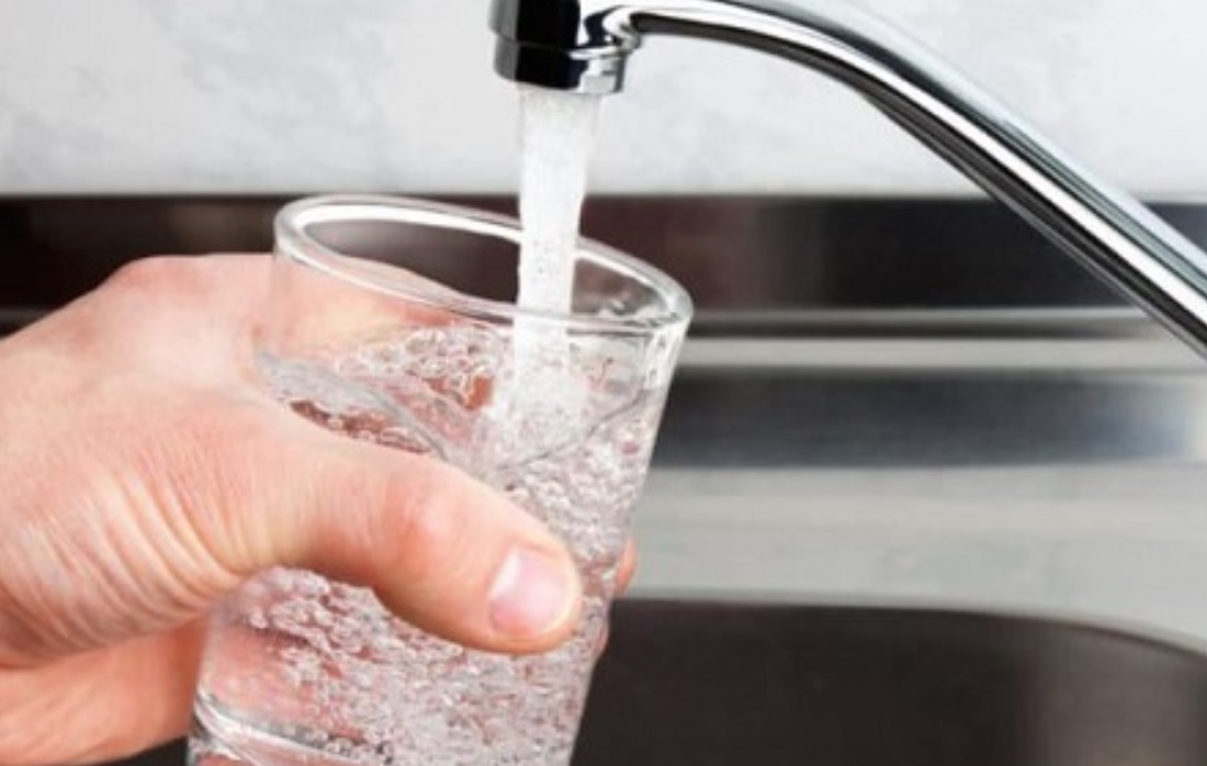 ДОЛНО ЛИСИЧЕ БЕЗ ВОДА – Прекин на водоснабдување поради уличен дефект