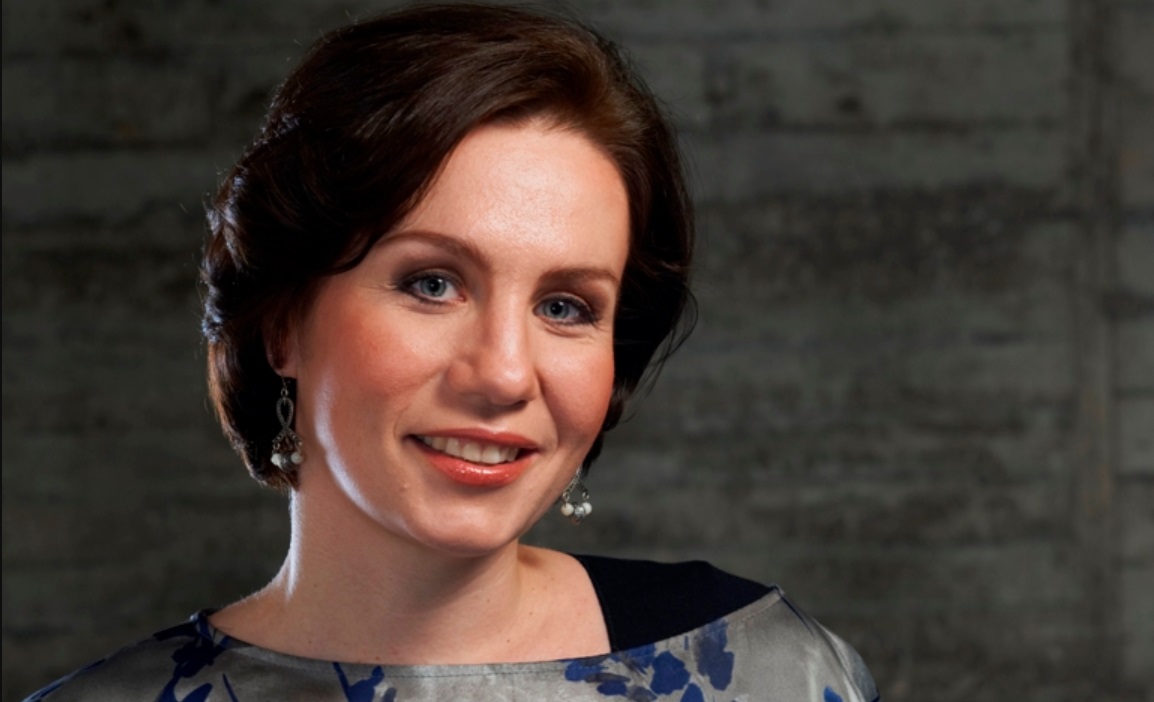 ЈУБИЛЕЈ НА ОХРИДСКО ЛЕТО Гала концерт на оперската дива Ана Дурловски во „Св. Софија“ ЈУБИЛЕЈ НА ОХРИДСКО ЛЕТО Гала концерт на оперската дива Ана Дурловски во „Св. Софија“