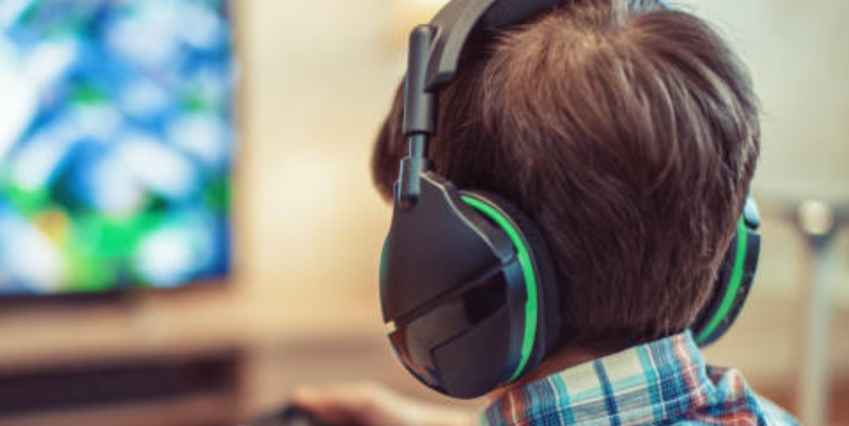 ПРЕДУПРЕДУВАЊЕ ОД СТРУЧЊАЦИТЕ: Прекумерното играње видео игри може да го загрози здравјето на децата ПРЕДУПРЕДУВАЊЕ ОД СТРУЧЊАЦИТЕ: Прекумерното играње видео игри може да го загрози здравјето на децата