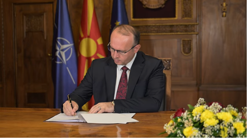 ЛОКАЛНИТЕ ИЗБОРИ НА 18 ОКТОМВРИ – Втор круг на 2 ноември ЛОКАЛНИТЕ ИЗБОРИ НА 18 ОКТОМВРИ – Втор круг на 2 ноември