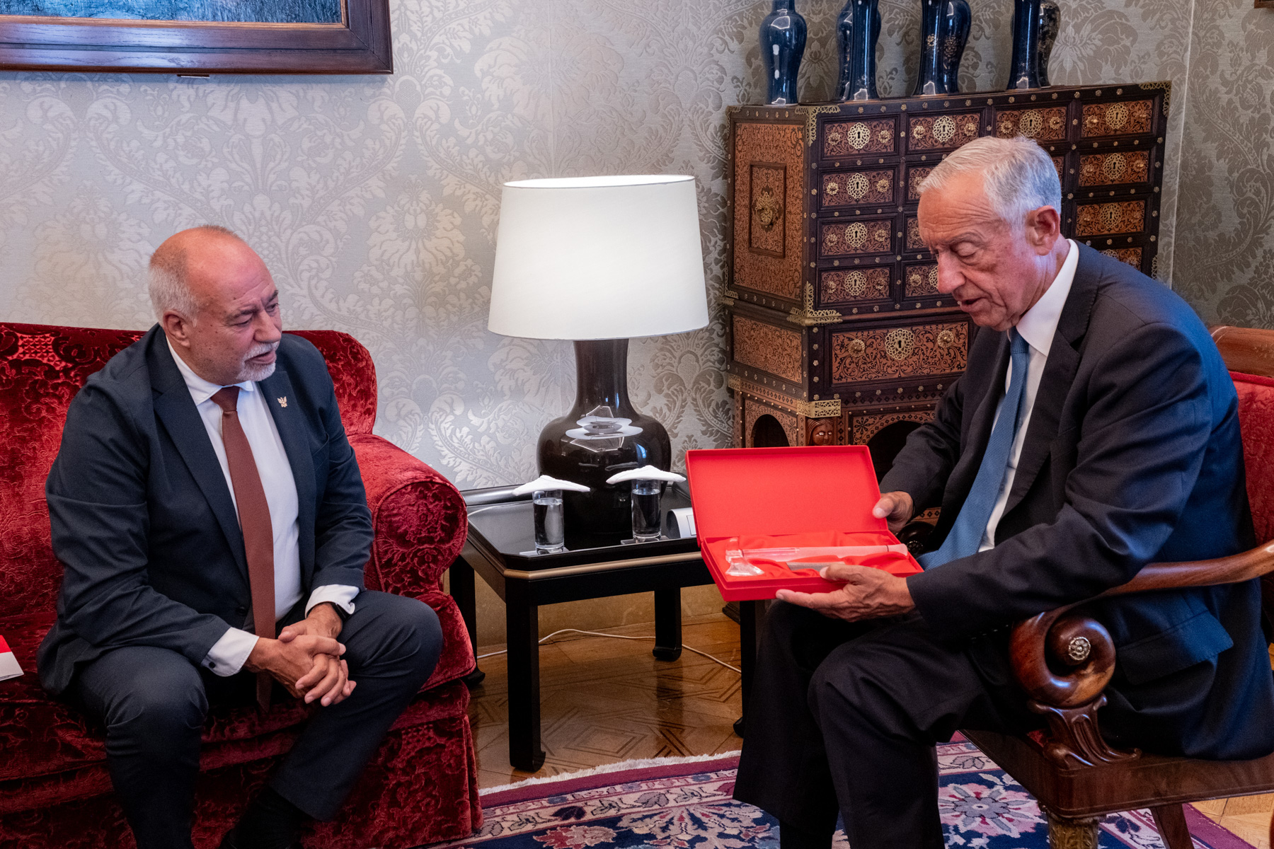 ПОРТУГАЛСКИОТ ПРЕТСЕДАТЕЛ СО НАПАД ЗА ТРАМП – Тој дејсвува како руски агент ПОРТУГАЛСКИОТ ПРЕТСЕДАТЕЛ СО НАПАД ЗА ТРАМП – Тој дејсвува како руски агент