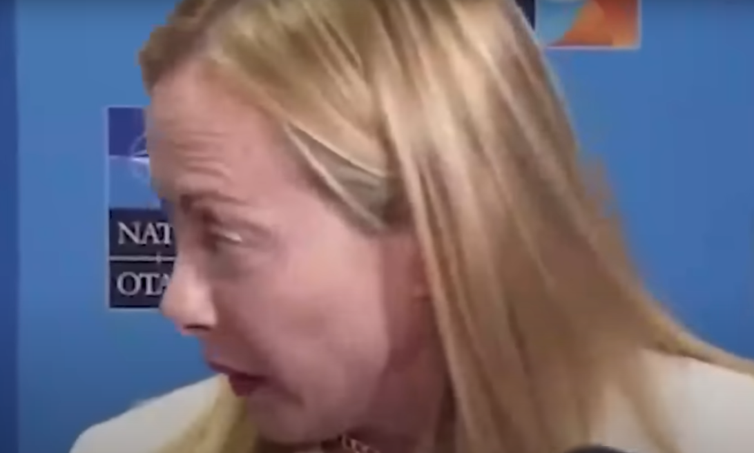 ЉУБОВНА ДРАМА ШТО ЈА ПРОМЕНИ ИТАЛИЈАНСКАТА ПРЕМИЕРКА Џамбруно и падот на довербата