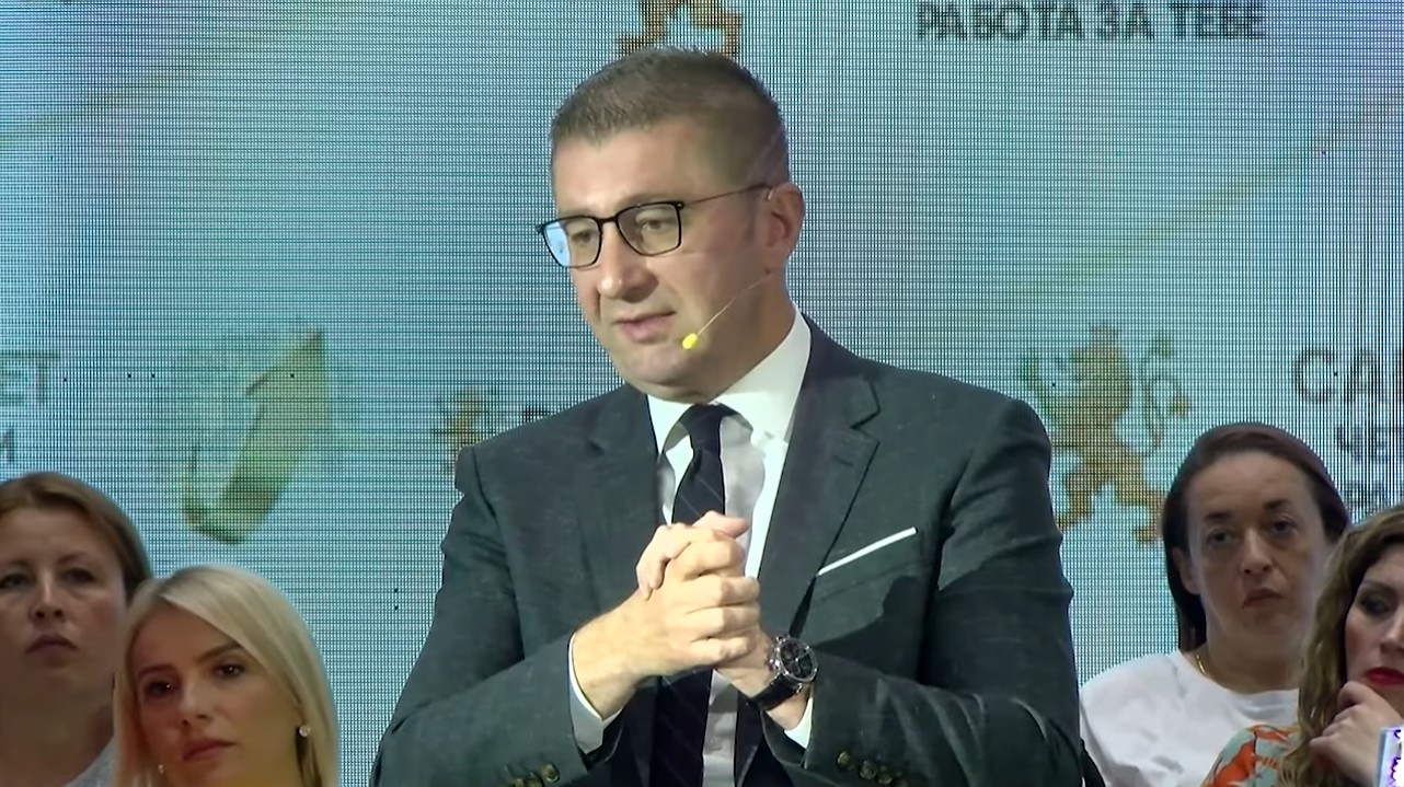 МИЦКОСКИ ОБВИНУВА ЗА РАДИКАЛИЗАЦИЈА – ДУИ зборува за маргинализација, СДСМ за „ловење во матно“