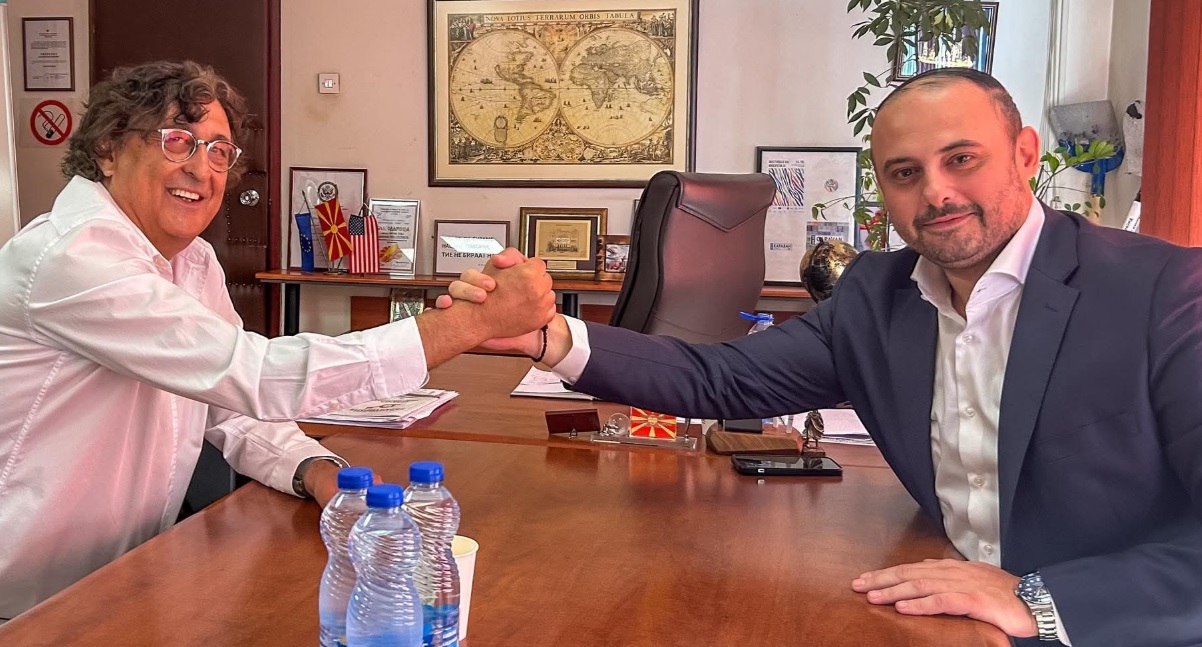 ПРОФЕСОРОТ МИШКО РАЛЕВ МУ СЕ ПРИКЛУЧИ НА ТИМОТ НА ОРЦЕ ЃОРЃИЕВСКИ – политички пресврт во трката за Скопје ПРОФЕСОРОТ МИШКО РАЛЕВ МУ СЕ ПРИКЛУЧИ НА ТИМОТ НА ОРЦЕ ЃОРЃИЕВСКИ – политички пресврт во трката за Скопје