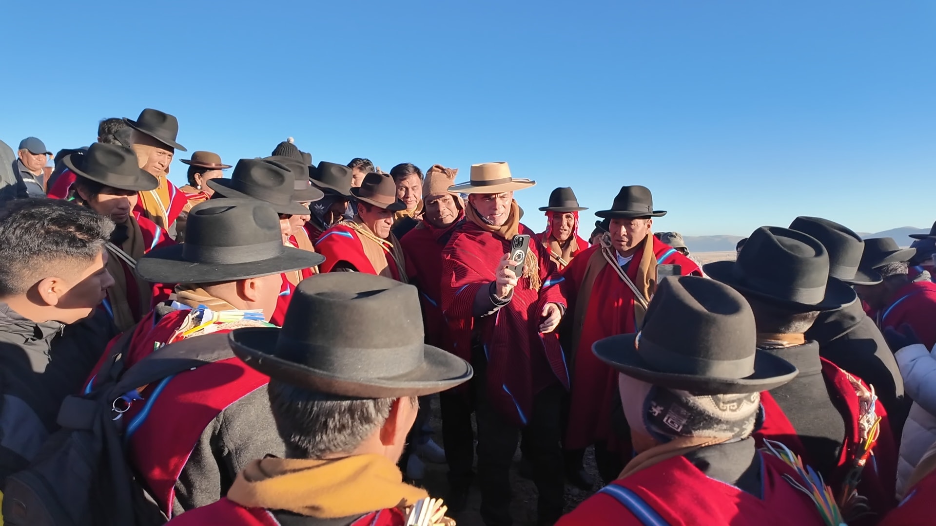 ИЗНЕНАДУВАЊЕ НА ИЗБОРИТЕ ВО БОЛИВИЈА – води “отпишаниот” Родриго Паз