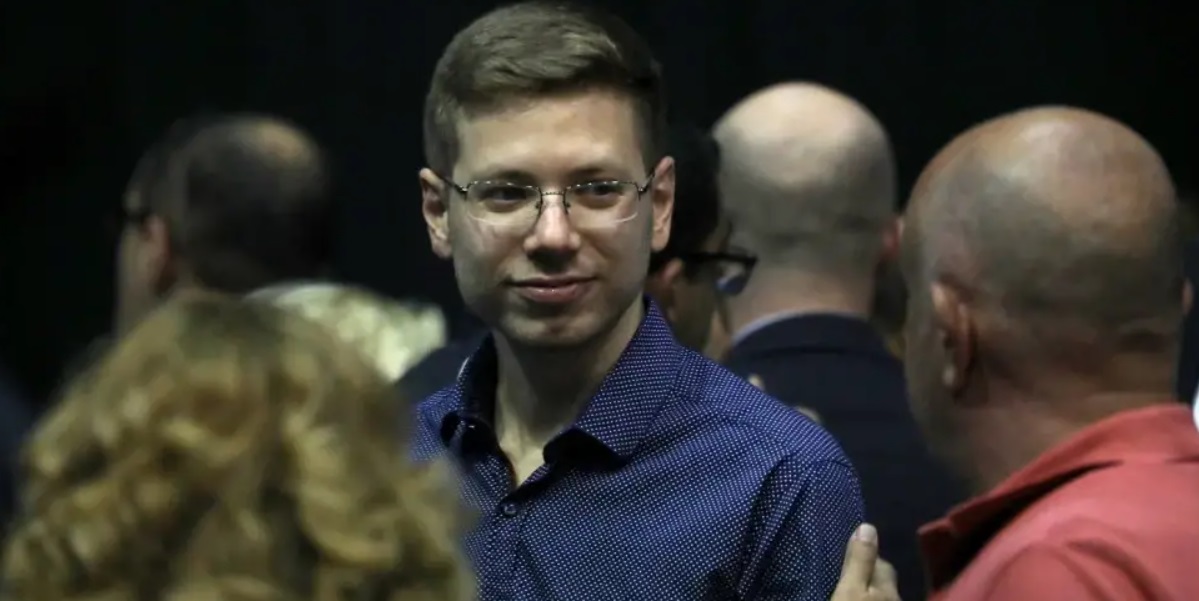 СИНОТ НА НЕТАНЈАХУ ГО НАВРЕДИ КАТАРСКИОТ ЕМИР И НЕГОВАТА МАЈКА, ги нарече „современ Хитлер и Гебелс“ СИНОТ НА НЕТАНЈАХУ ГО НАВРЕДИ КАТАРСКИОТ ЕМИР И НЕГОВАТА МАЈКА, ги нарече „современ Хитлер и Гебелс“